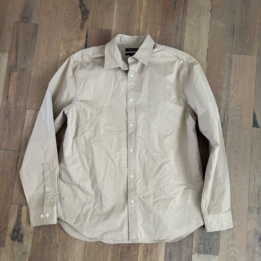 Banana republic Men's Beige Button-Up Size Large Organic Cotton Shirt